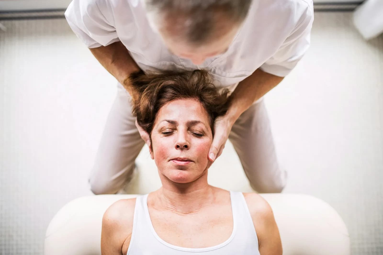 Why See a Toronto Chiropractor When You Have Post-Holiday Aches